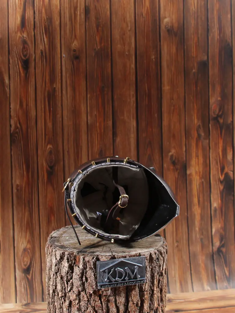 Beckenhaube mit Klappvisier, 14. Jahrhundert_6.webp